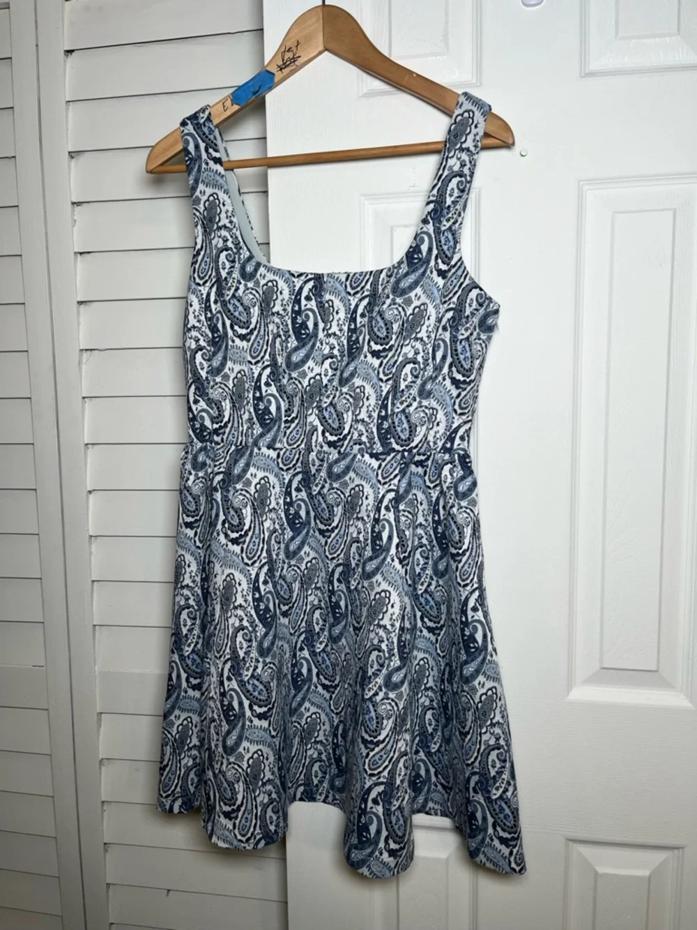 AQUA Paisley Square Neck Mini Dress Size Medium